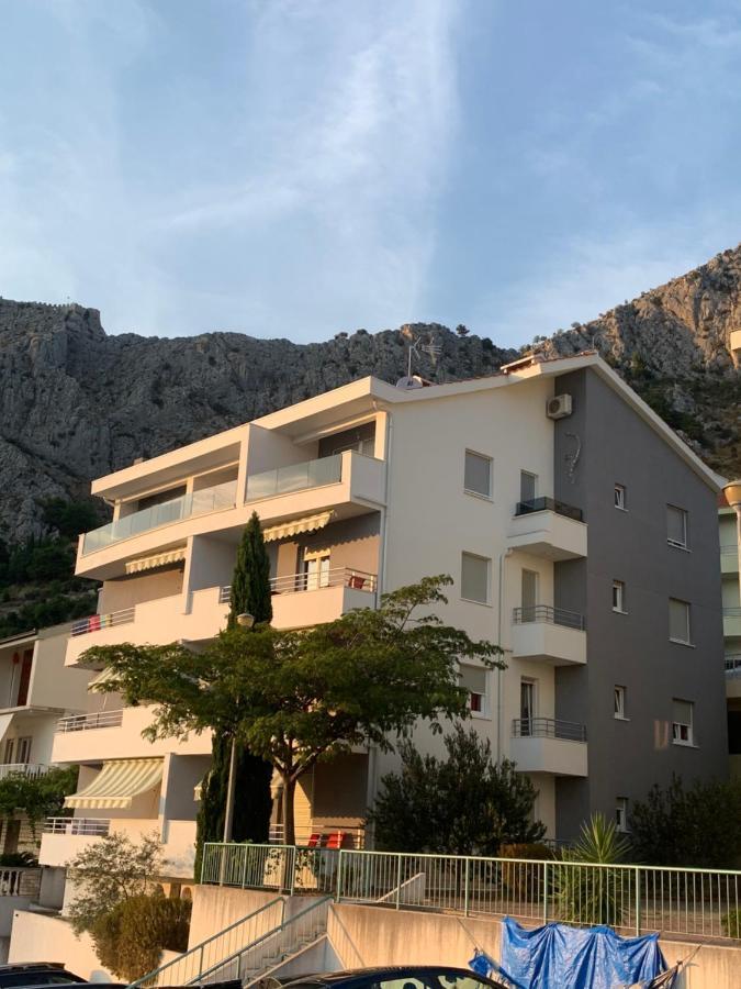 Apartments Beverly Omiš Exterior foto