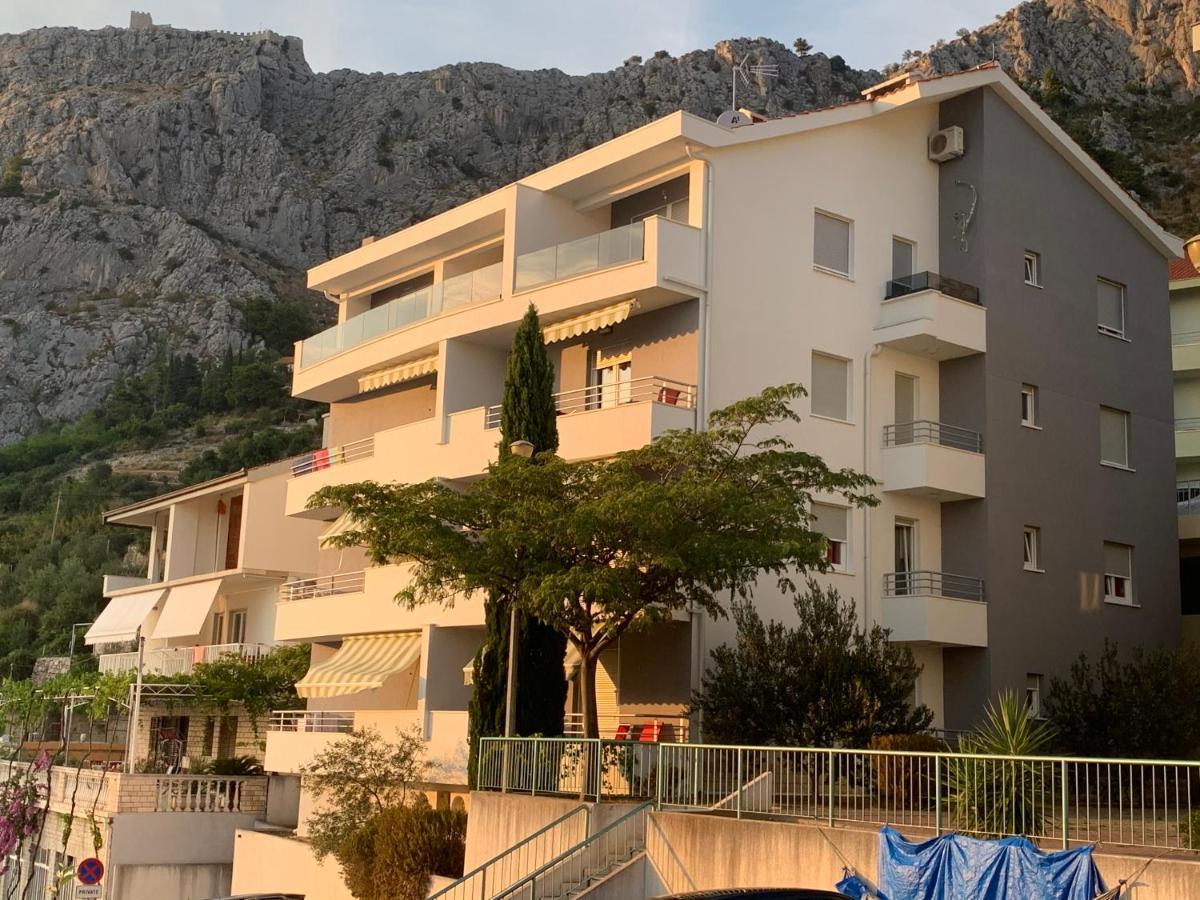 Apartments Beverly Omiš Exterior foto